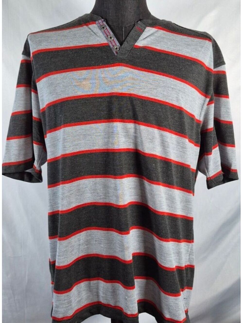 Denim & Rivet Shirt Mens XL Striped Henley V Neck Gray Red Y2K Short Sleeve